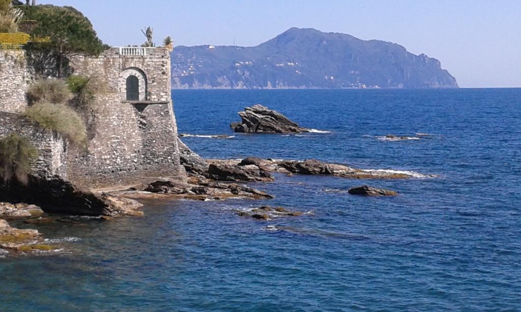 Casa Tra Il Verde E Il Blu Genoa Bilik gambar