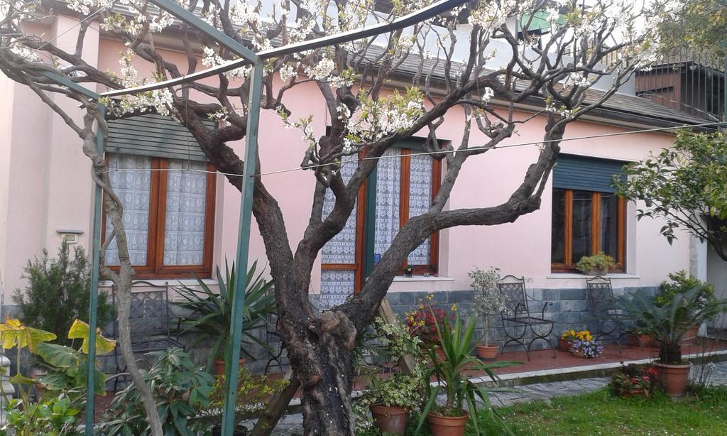 Casa Tra Il Verde E Il Blu Genoa Luaran gambar